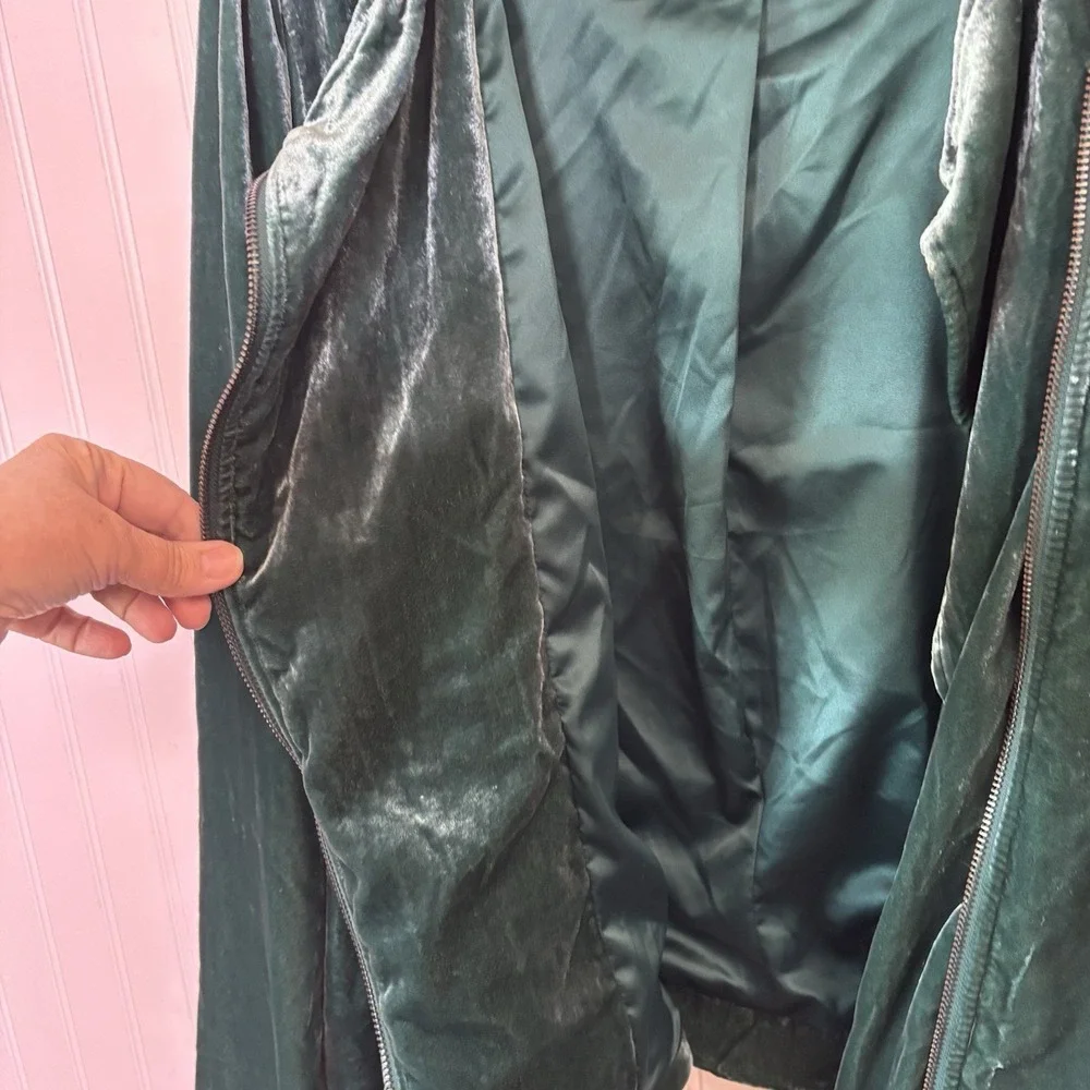 Torrid Velveteen Moto Jacket Mottled Texture‎ 4/26US Botanical Garden Green Zip
